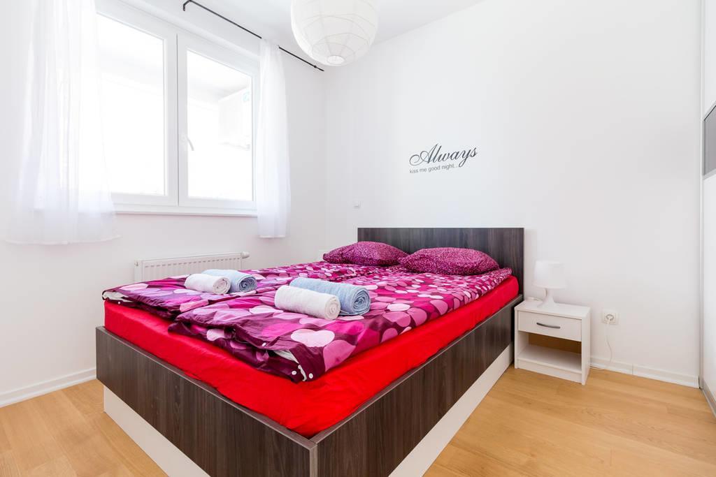 Flexible Selfcheckins 9 - Zagreb - Garage - Electric Vehicle Ccharger - Loggia - New - Apartments Repinc 9 Екстер'єр фото
